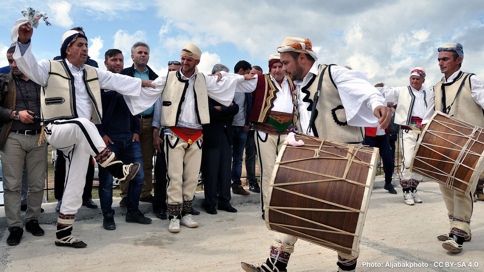 Albanian Live Music with Vedat Ademi