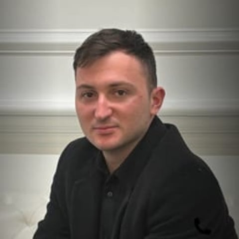 Foto e Esti Gajda