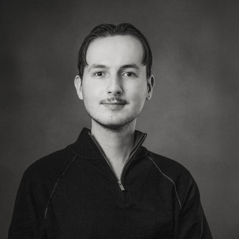Denis H.